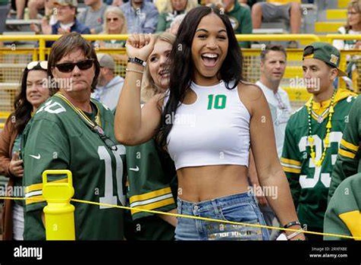 Jordan Love's Mom: A Deep Dive into the Life of a Football Star's Support System